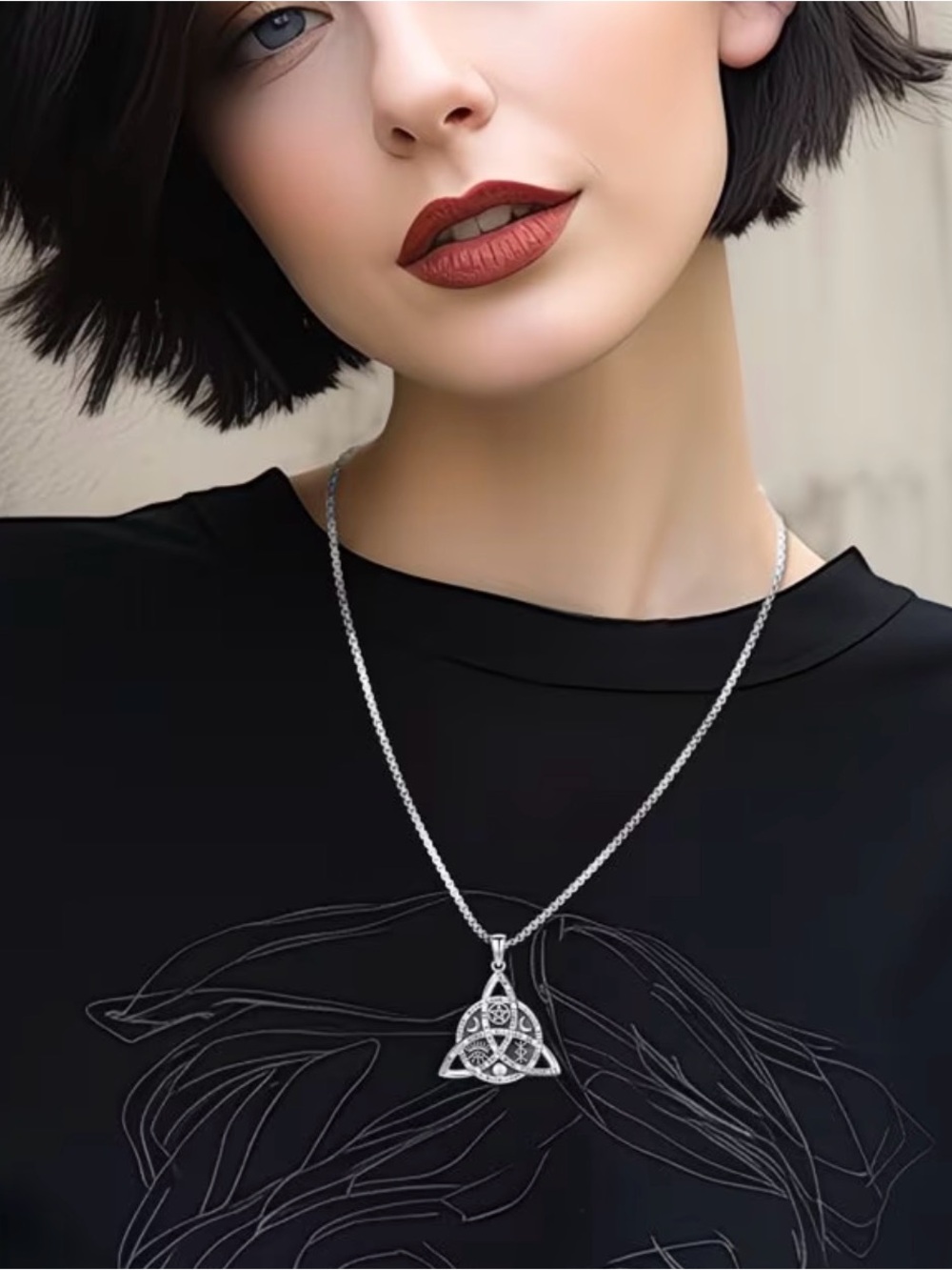 {NEW} S925 Silvery Plated Triquetra Necklace Irish Protection